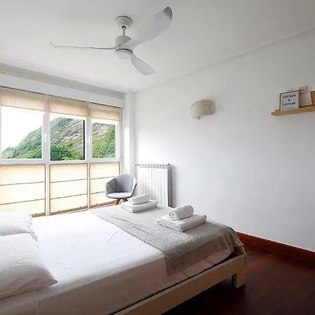 San Sebastian On The Garage